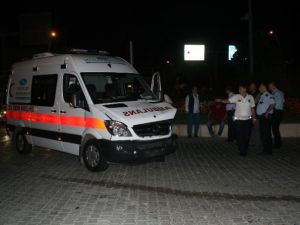 Hasta taşıyan ambulans kaza yaptı