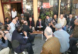 Vali Okutan'dan esnafa ziyaret