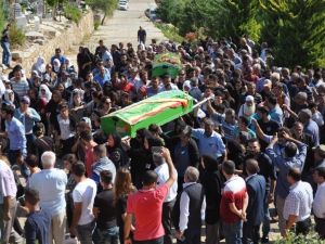 Tabutlara sözde Kürdistan bayrağı örtüldü