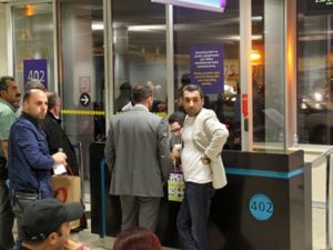 Havalimanında rötar kavgası