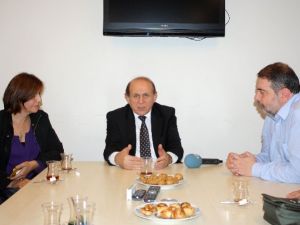 Agos’u ziyaret etti, garanti verdi