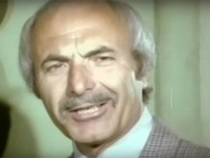 Ünlü yönetmen Memduh Ün hayatını kaybetti