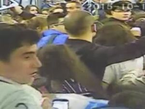 Metrodaki bomba paniği kamerada