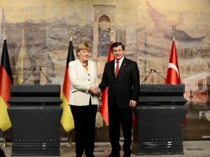 Merkel: "Ciddi bir insan akımı sözkonusu"