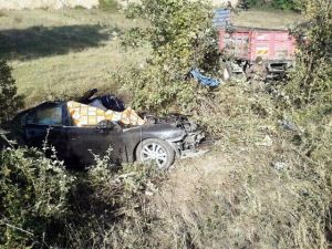 Katliam gibi kaza: 6 ölü, 1 yaralı