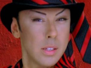 VJ Bülent saldırganların elinden zor kurtuldu!