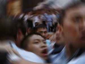 Öğretmenlerini döverek öldürdüler