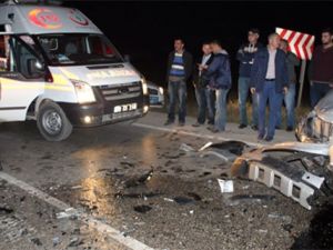 Hatalı sollama kazaya yol açtı: 2 yaralı