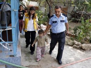 Zavallı 2 çocuk sokağa terk edildi