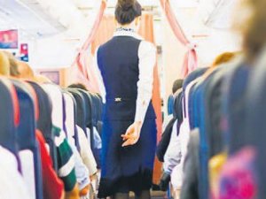 Uçakta hostese ahlaksız teklif!