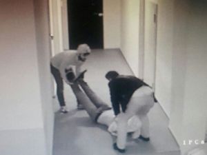 İş adamını bayıltıp kaçırmak istediler