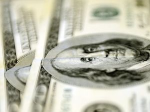 Dolar yeniden çıkışta