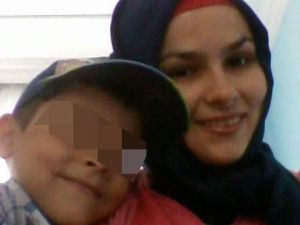 Barışmak için gittiği karısını öldürdü