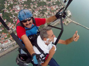 Havada tıraş oldu!