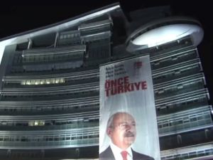 Parti binası isabet aldı mı ?