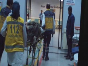 Askeri araç devrildi: 6 asker yaralı