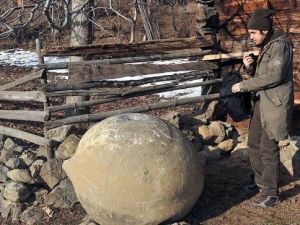 1 tonluk taşı çaldılar