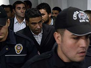 Hakemleri A.Aker'den Erdoğan  çıkarmış