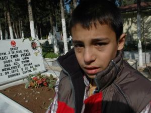 Şehit oğlu hem ağladı hem ağlattı