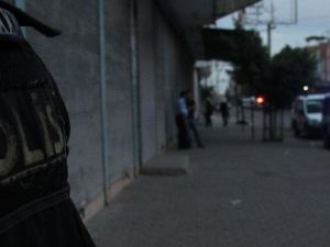 Zırhlı polis aracı devrildi: 8 yaralı