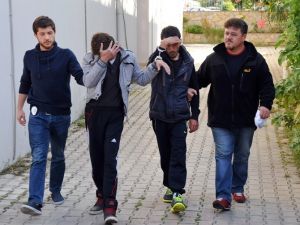 Kadın polis de kapkaç kurbanı oldu