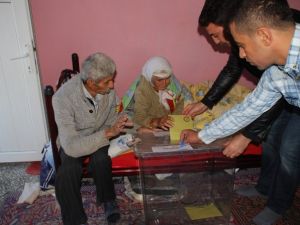 Bu köyde sadece iki kişi oy kullandı