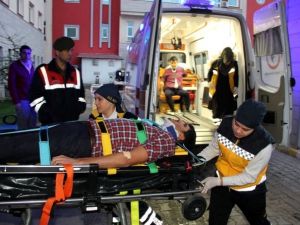 Erzurum Şenkaya’da Otomobil Şarampole Yuvarlandı: 4 Yaralı