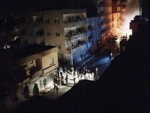 Park halindeki araç patladı: Çok sayıda yaralı var