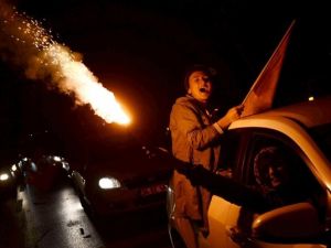 Zafer coşkusu binleri sokağa çıkardı