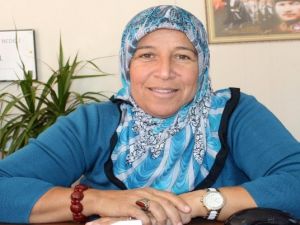 Örtülü muhtara seçim tacizi