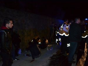 Otobüs TIR’a çarptı: 11 yaralı!