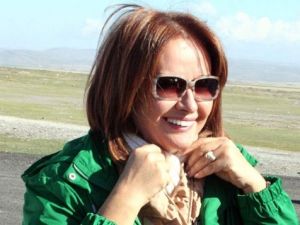 Müjde Ar’dan o tweet hakkında açıklama