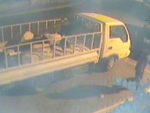 Bunlar da şemsiye hırsızı