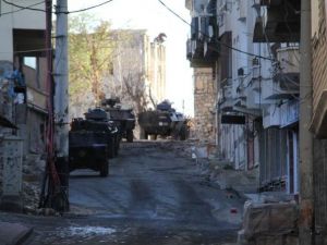 Silvan’da terör operasyonlarına devam