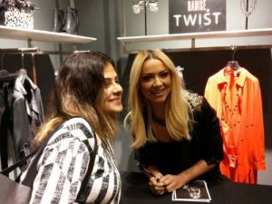 Hadise adını taşıyan koleksiyonu tanıttı