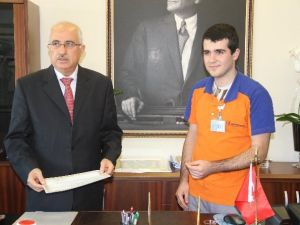 Bulduğu 24 bin Euro’yu teslim eden işçiye ödül