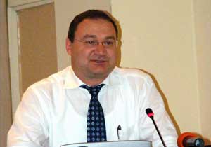 Belediye başkanı israf etmemeli