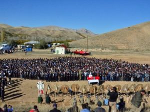 Şehit sonsuzluğu uğurlandı