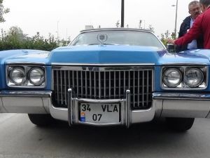 Klasik otomobiller görenleri hayran bıraktı