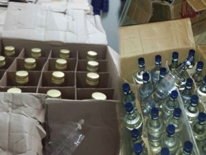 103 şişe sahte rakı ele geçirildi
