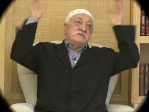 FETÖ’ye çok kızmış: Yeni beddua geldi !