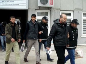 38 caminin ses sistemini çaldılar: Hem de 1 ay içinde