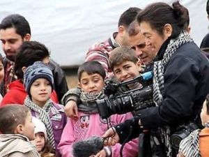 En prestijli ödül Japon gazetecinin ailesine