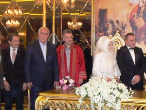 Ayaz ailesinini mutlu günü