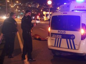 Yaya geçidinde otomobilin çarptığı kadın öldü