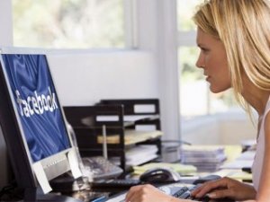 Facebook kullanmayanlar daha mutlu