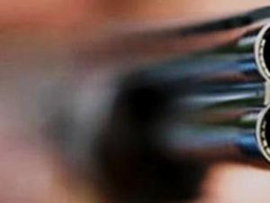 Emekli polis kafasına sıktı