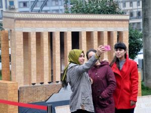 Anıtkabir maketine yoğun ilgi