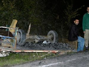 Otomobil pat patı hurdaya çevirdi: 2 yaralı