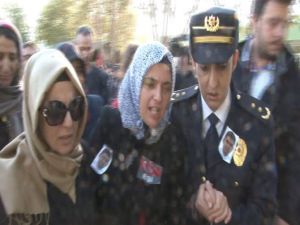 Şehit eşine böyle destek verdi